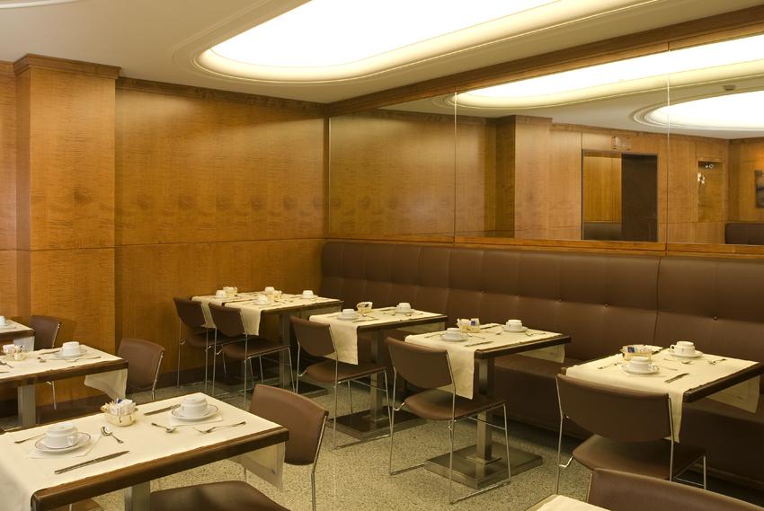 Hotel Albergo Santa Chiara Рим Экстерьер фото